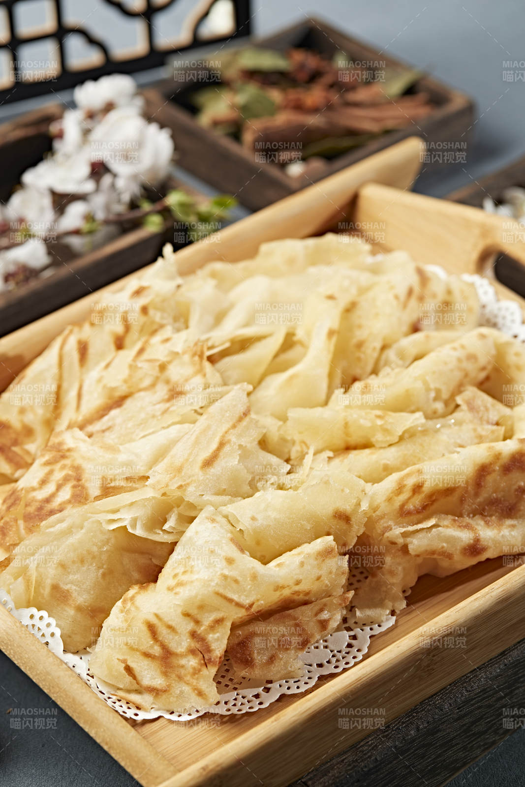 现烙手撕糖饼图片