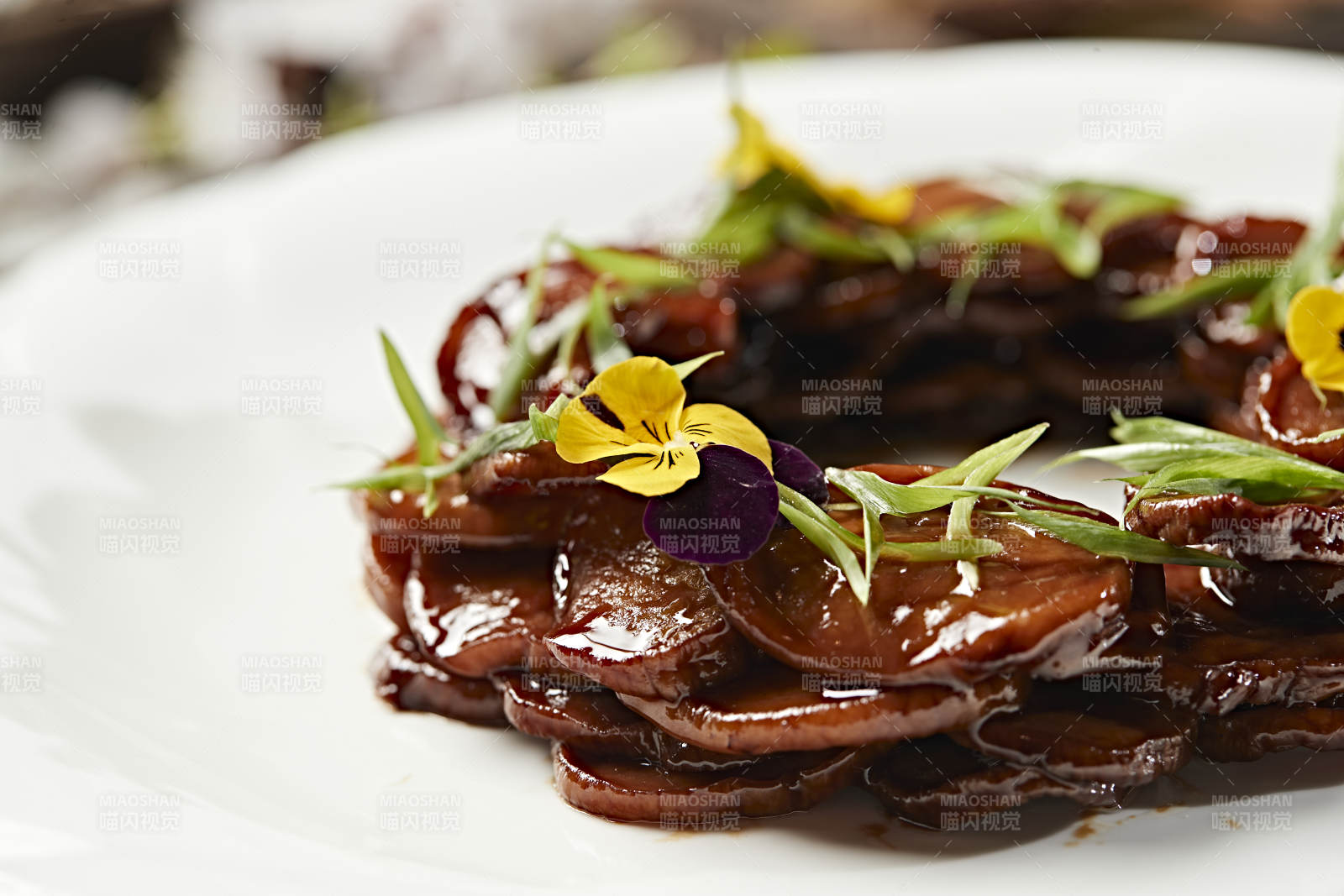 美味凉菜红焗杏鲍菇片图片