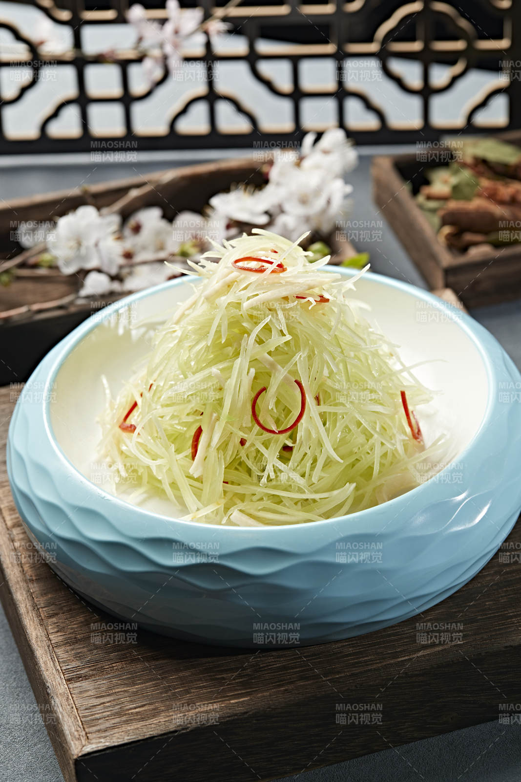 美味凉菜巧拌彩椒笋丝图片