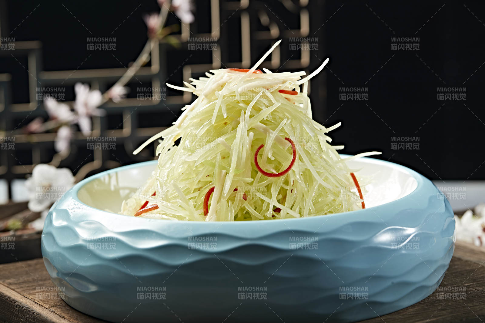 美味凉菜巧拌彩椒笋丝图片