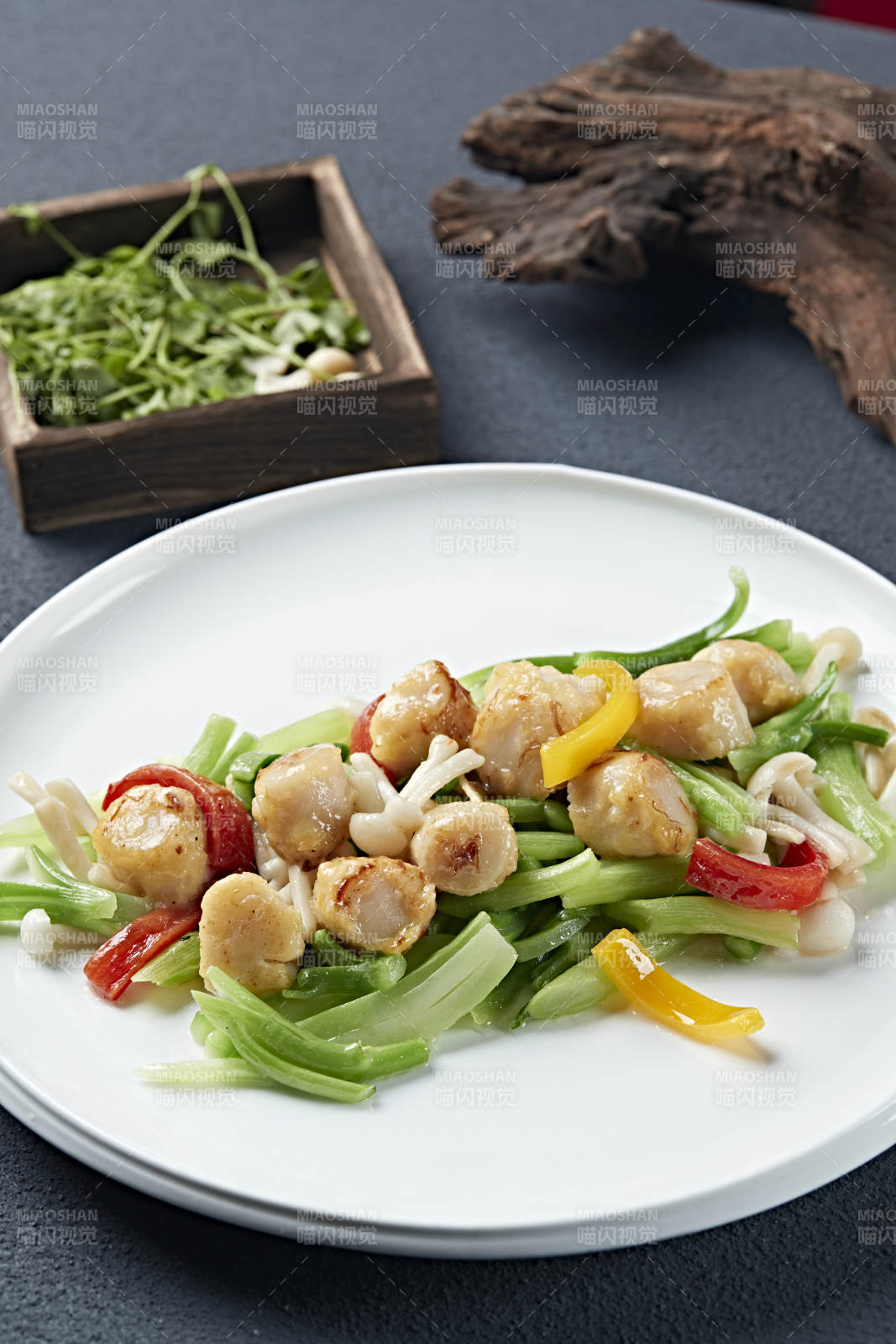 芥蓝彩椒百合小炒澳带（瑶柱）图片