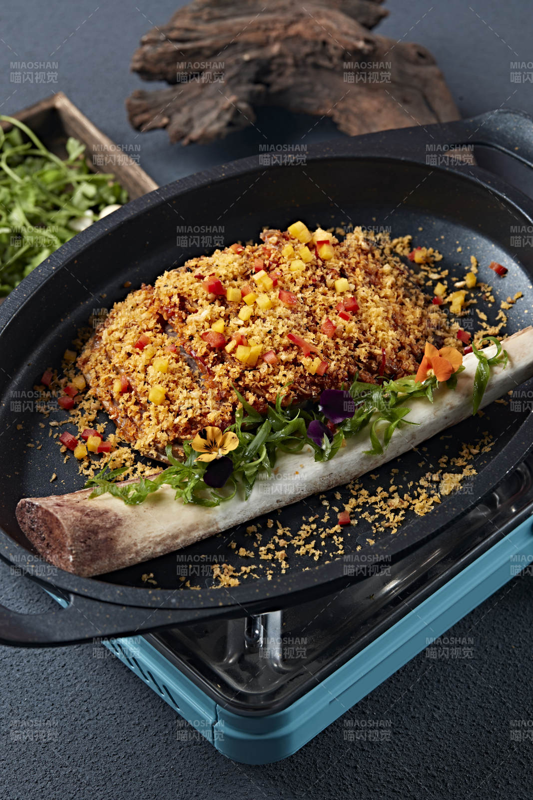 铁板避风塘香烤拆骨肉图片