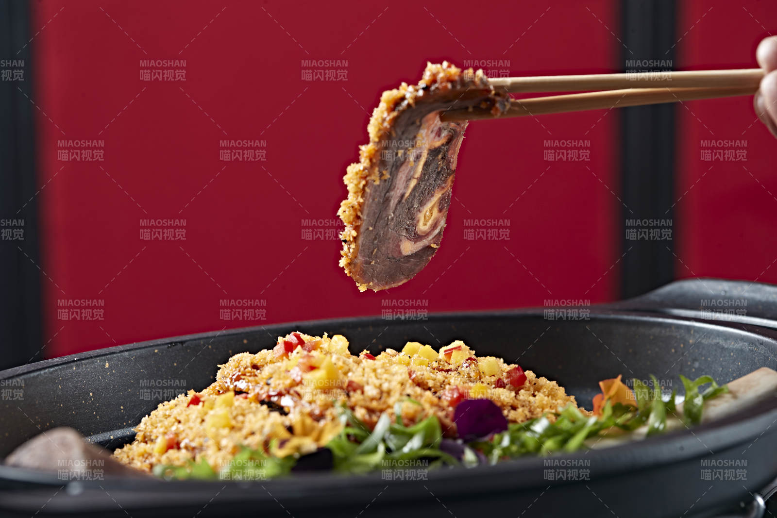 铁板避风塘香烤拆骨肉图片