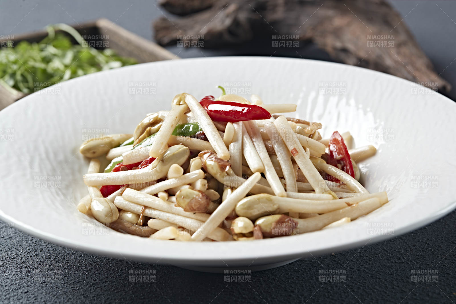 彩椒素炒花生芽图片