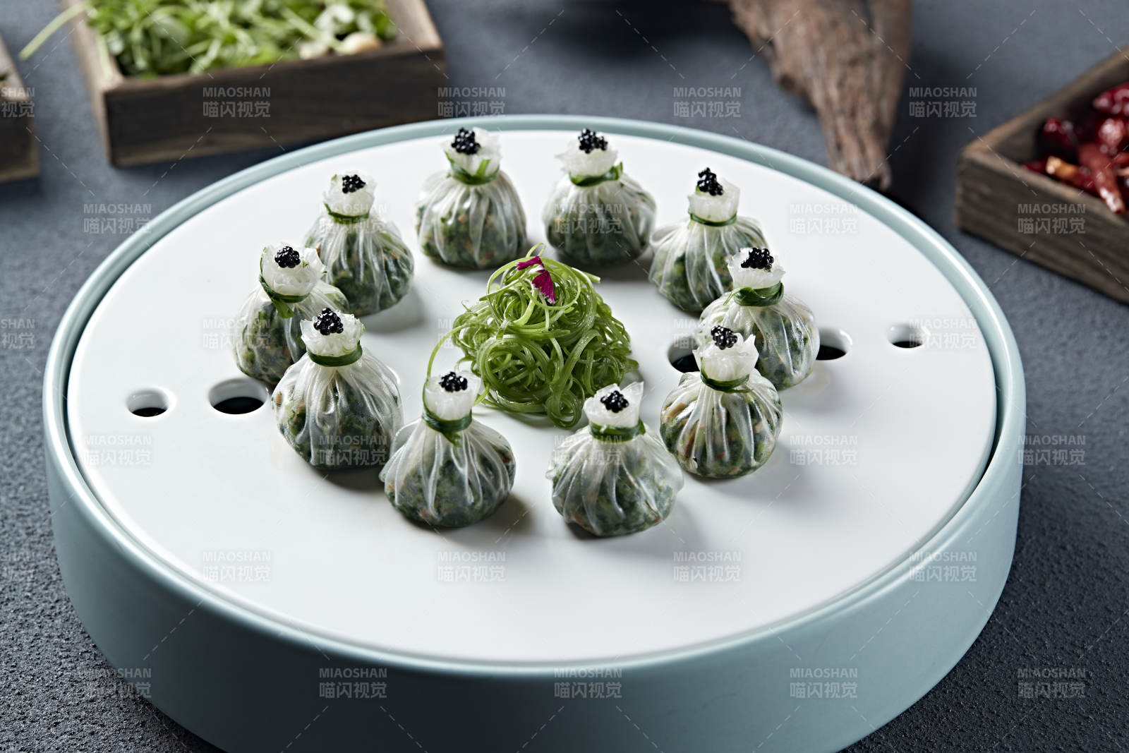 鱼籽鸡蛋野菜馅水晶石榴包图片