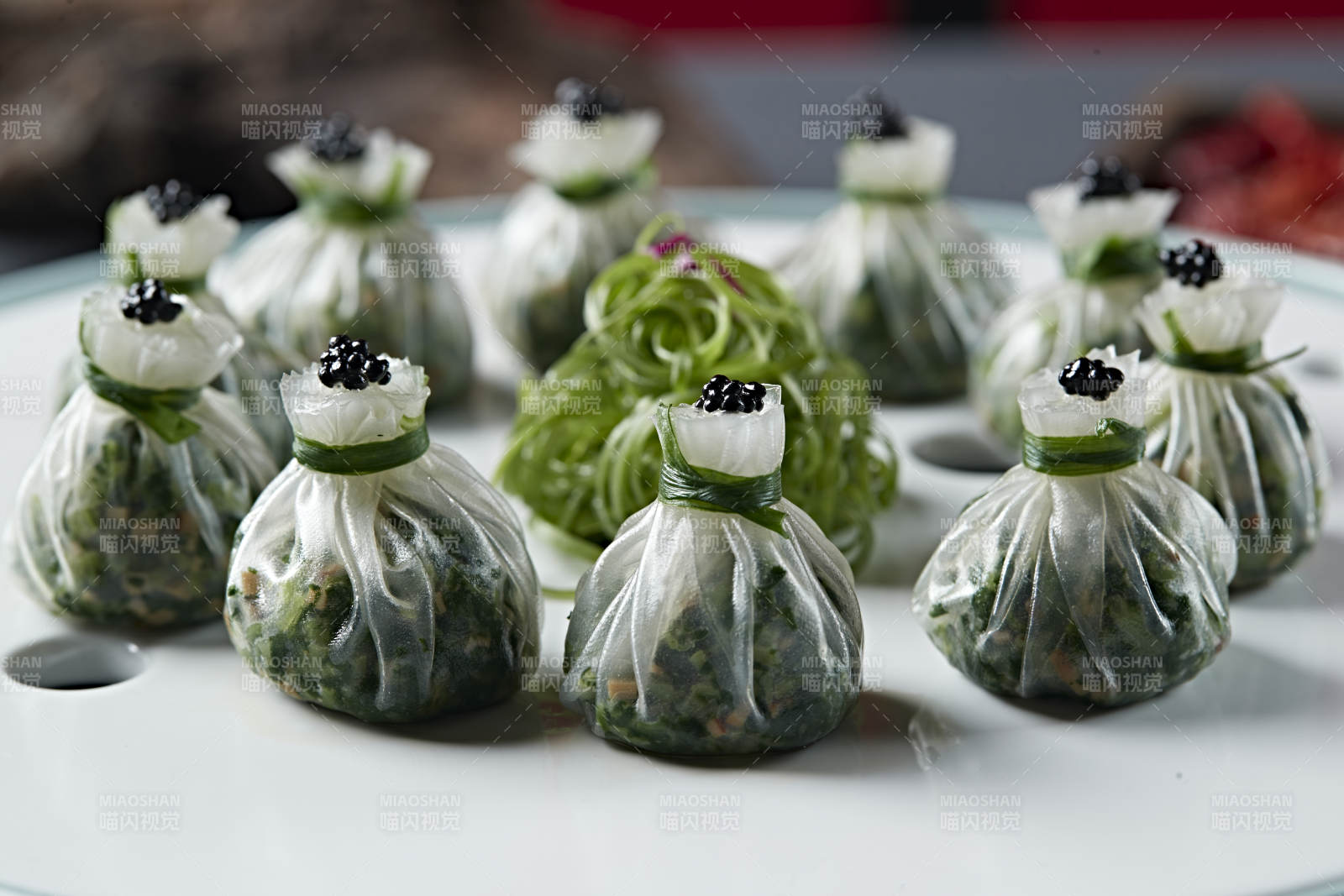 鱼籽鸡蛋野菜馅水晶石榴包图片