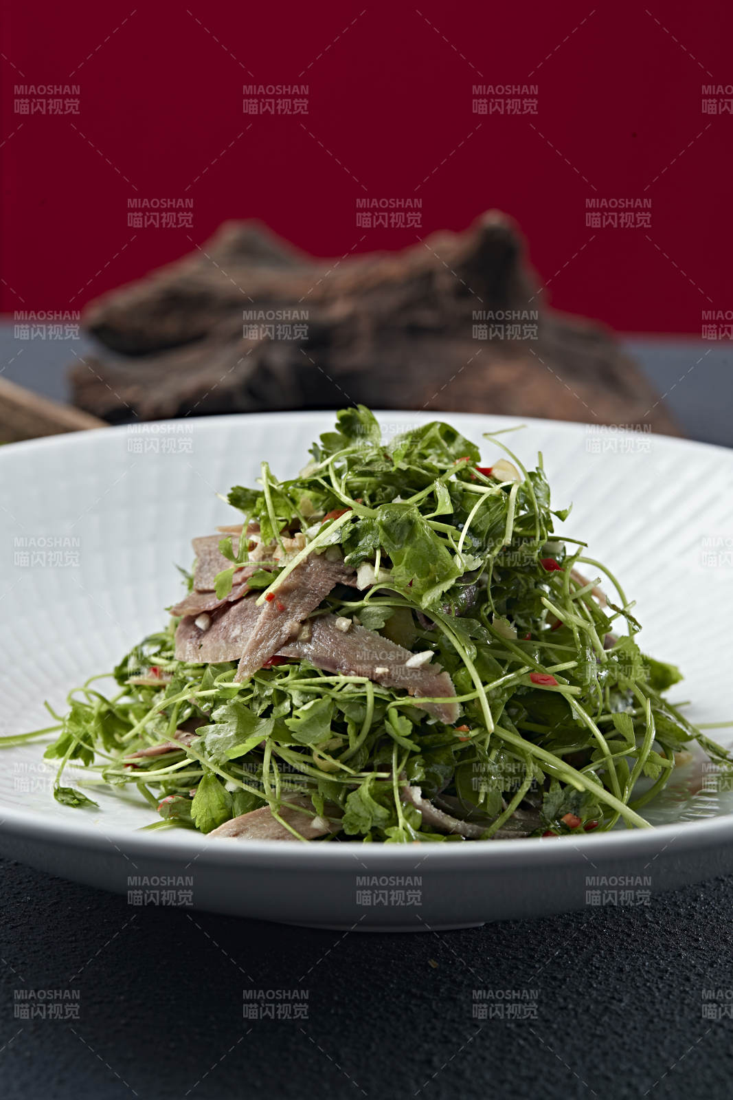 蒜蓉剁椒香菜拌牛口条图片