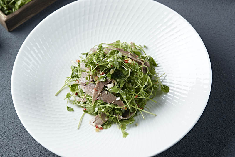 蒜蓉剁椒香菜拌牛口条图片