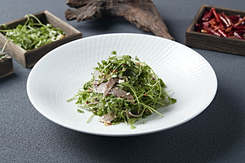 蒜蓉剁椒香菜拌牛口条图片