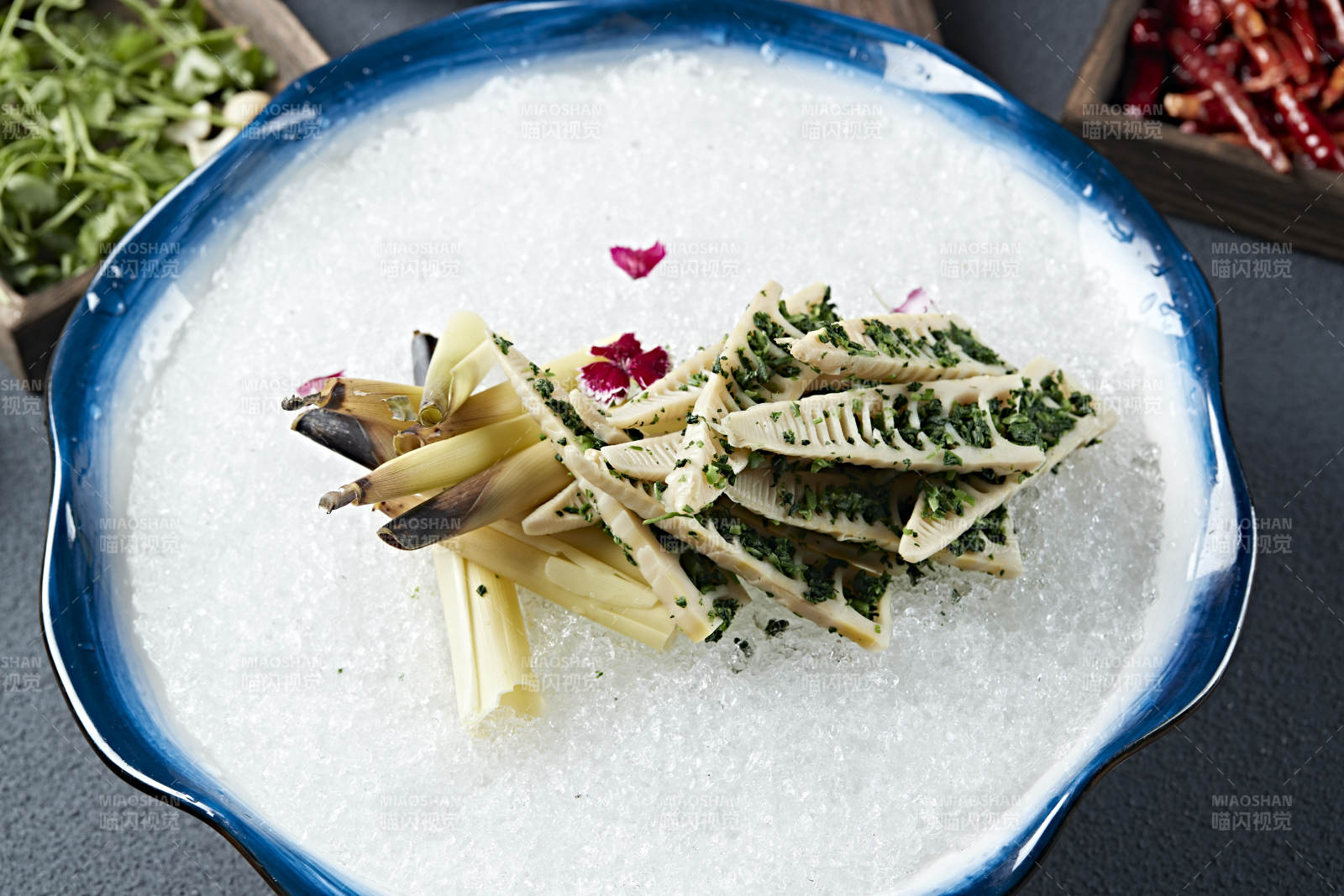 冰镇口味手剥笋图片