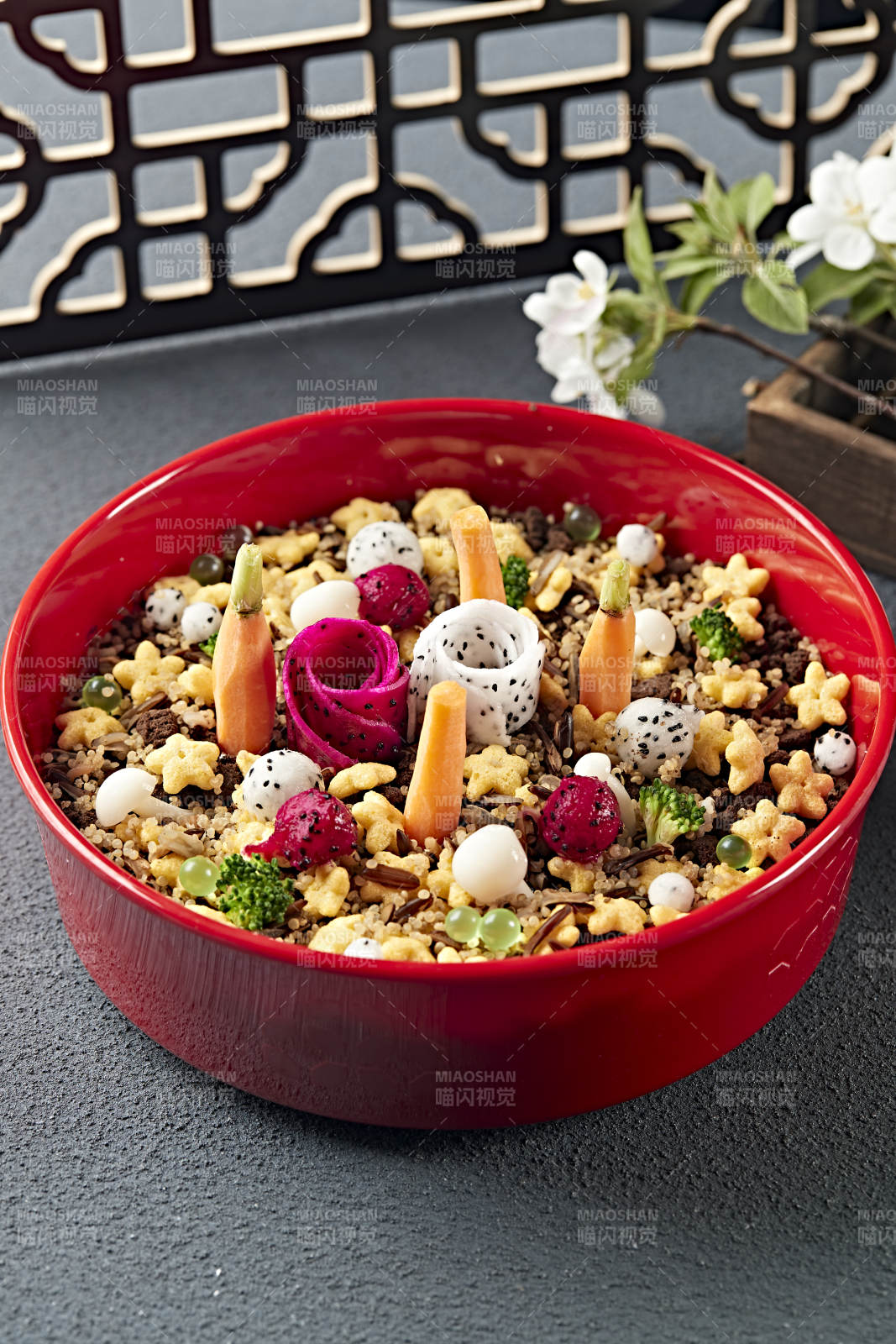 藜麦米奥利奥碎果蔬奶油紫薯千层蛋糕图片