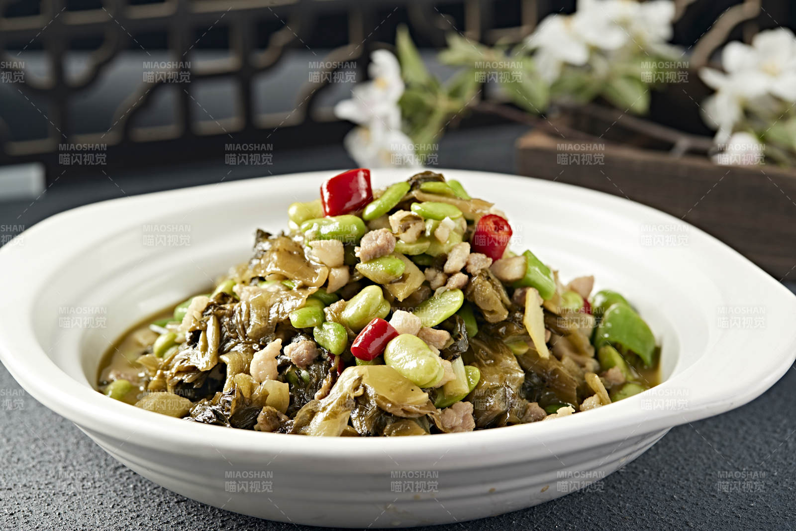 米椒蚕豆瓣肉沫烧雪菜图片