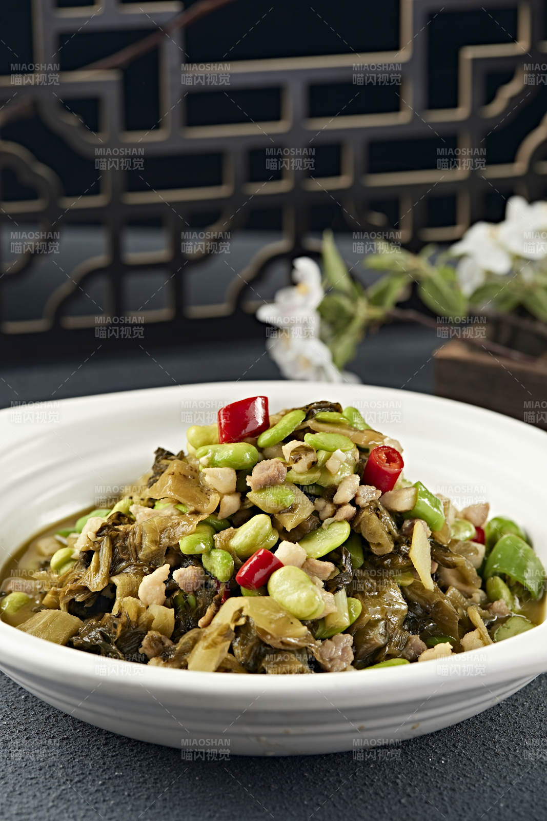 米椒蚕豆瓣肉沫烧雪菜图片