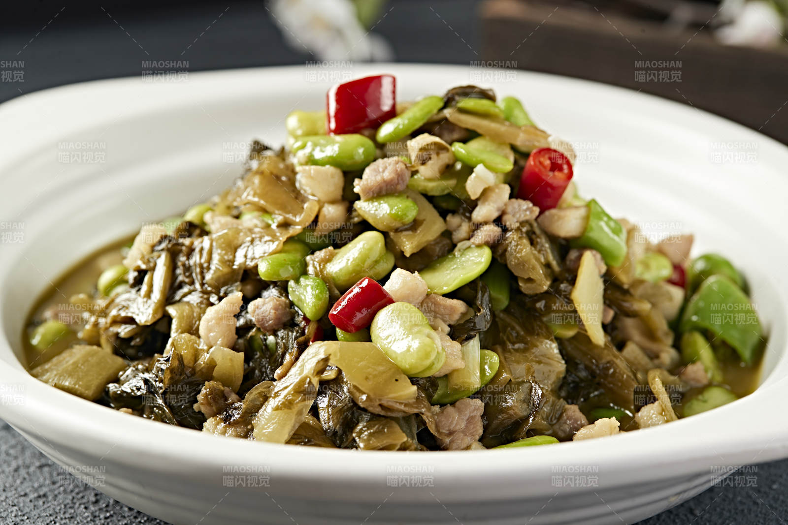 米椒蚕豆瓣肉沫烧雪菜图片