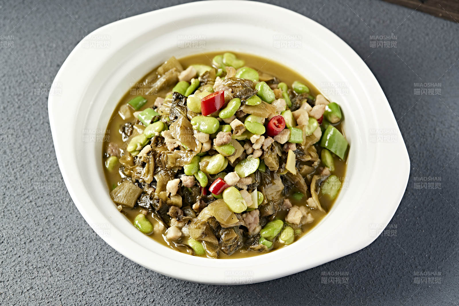 米椒蚕豆瓣肉沫烧雪菜图片