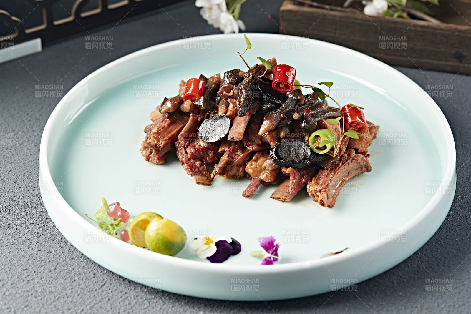 米椒鸡枞红烧小样肋排图片