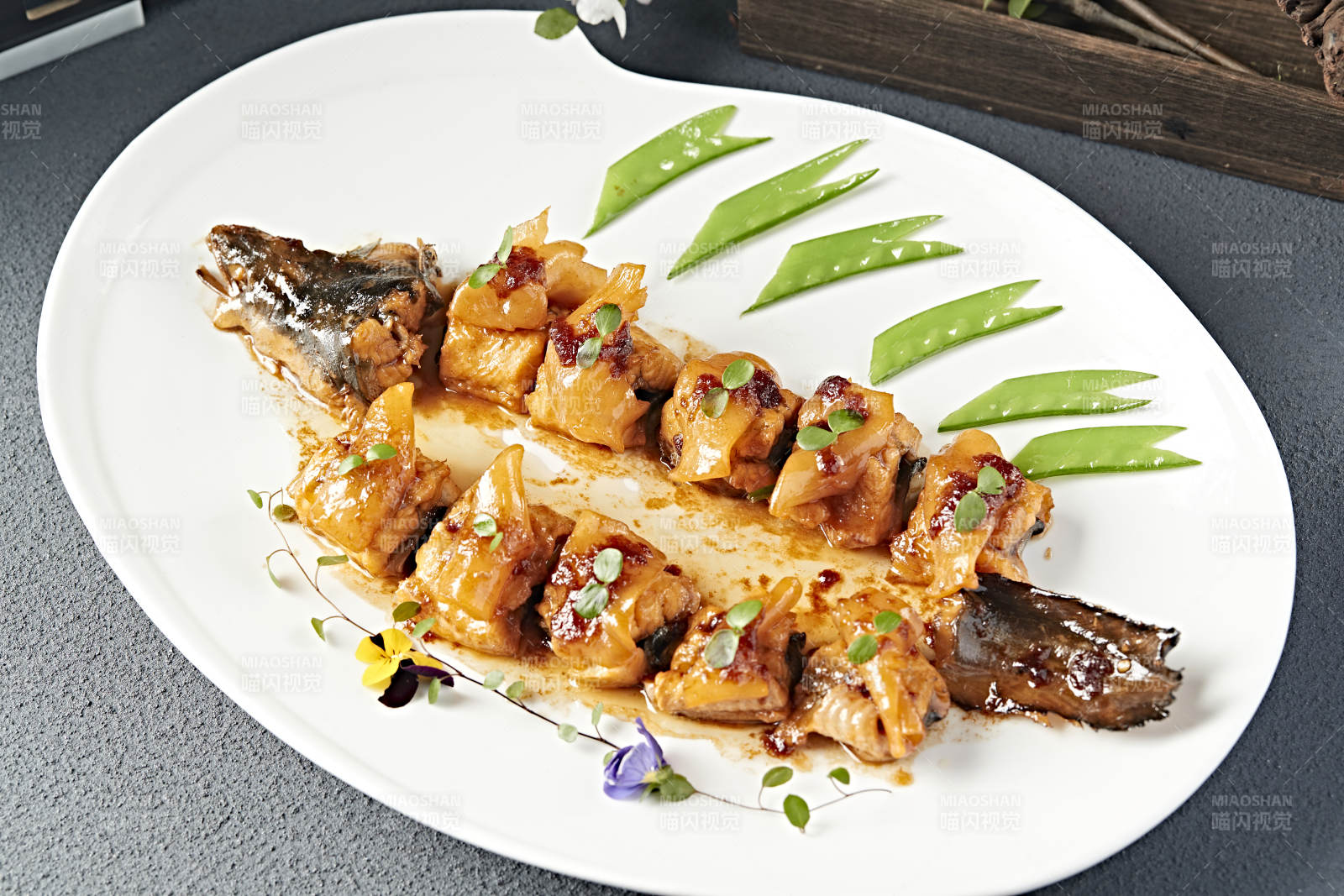 花胶片烧白鳝图片