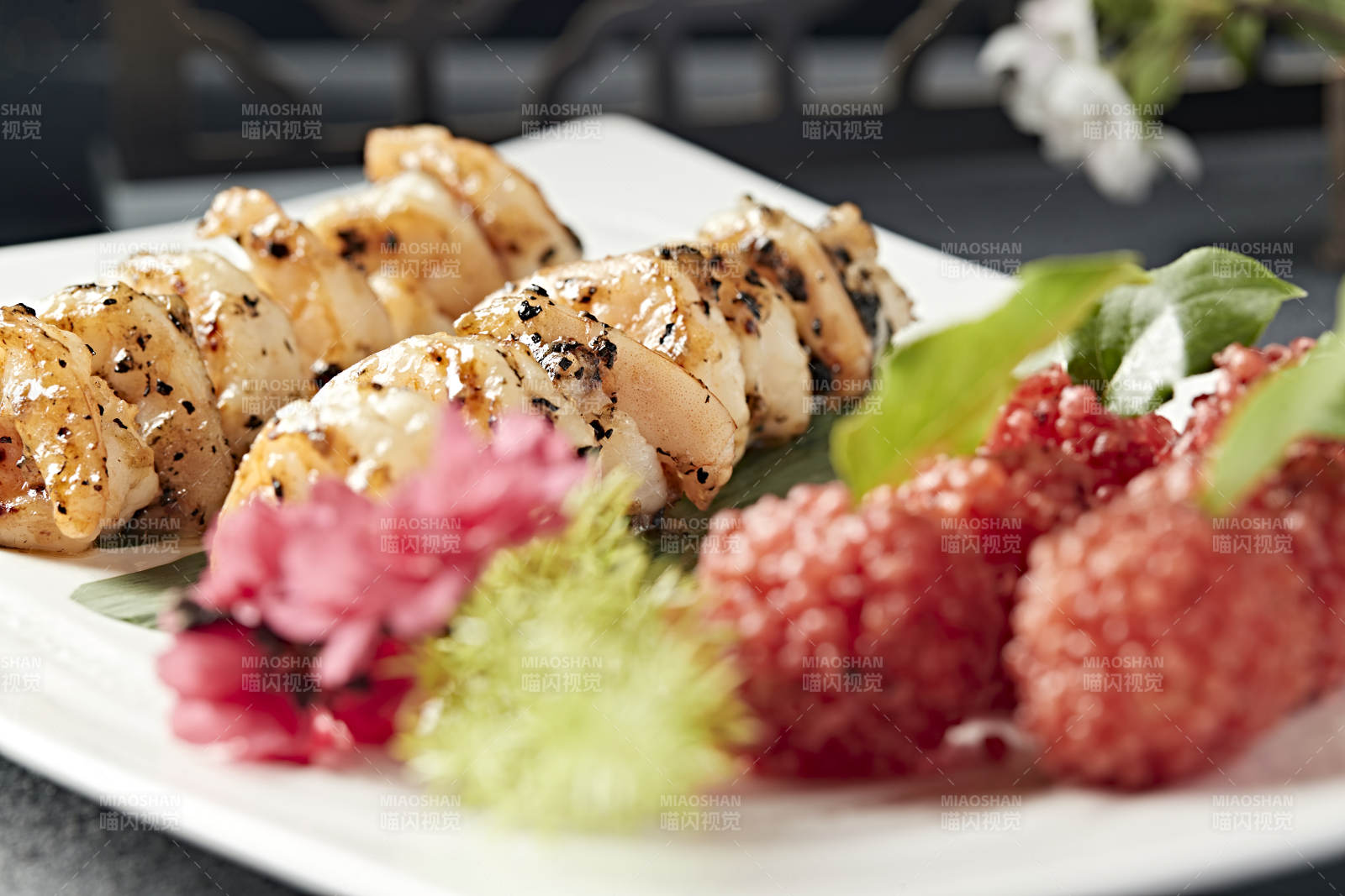 海虾两吃苏子酱烧开背大虾仁油炸荔枝虾球图片