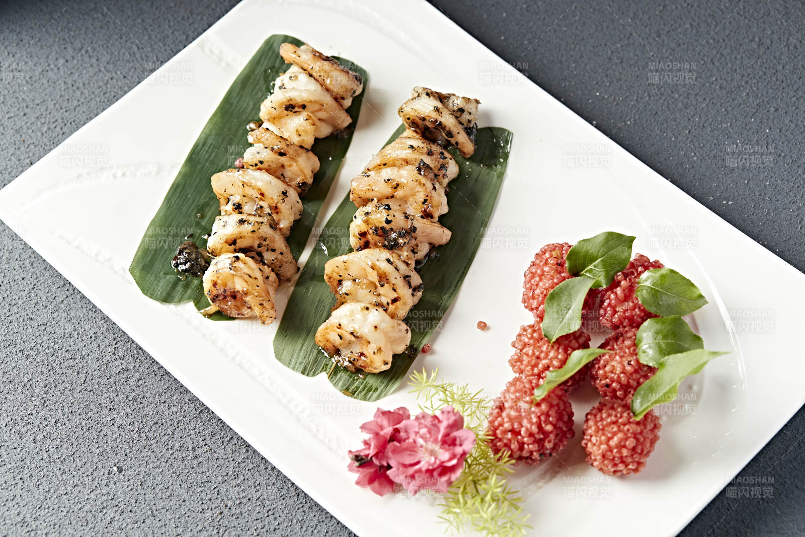 海虾两吃苏子酱烧开背大虾仁油炸荔枝虾球图片