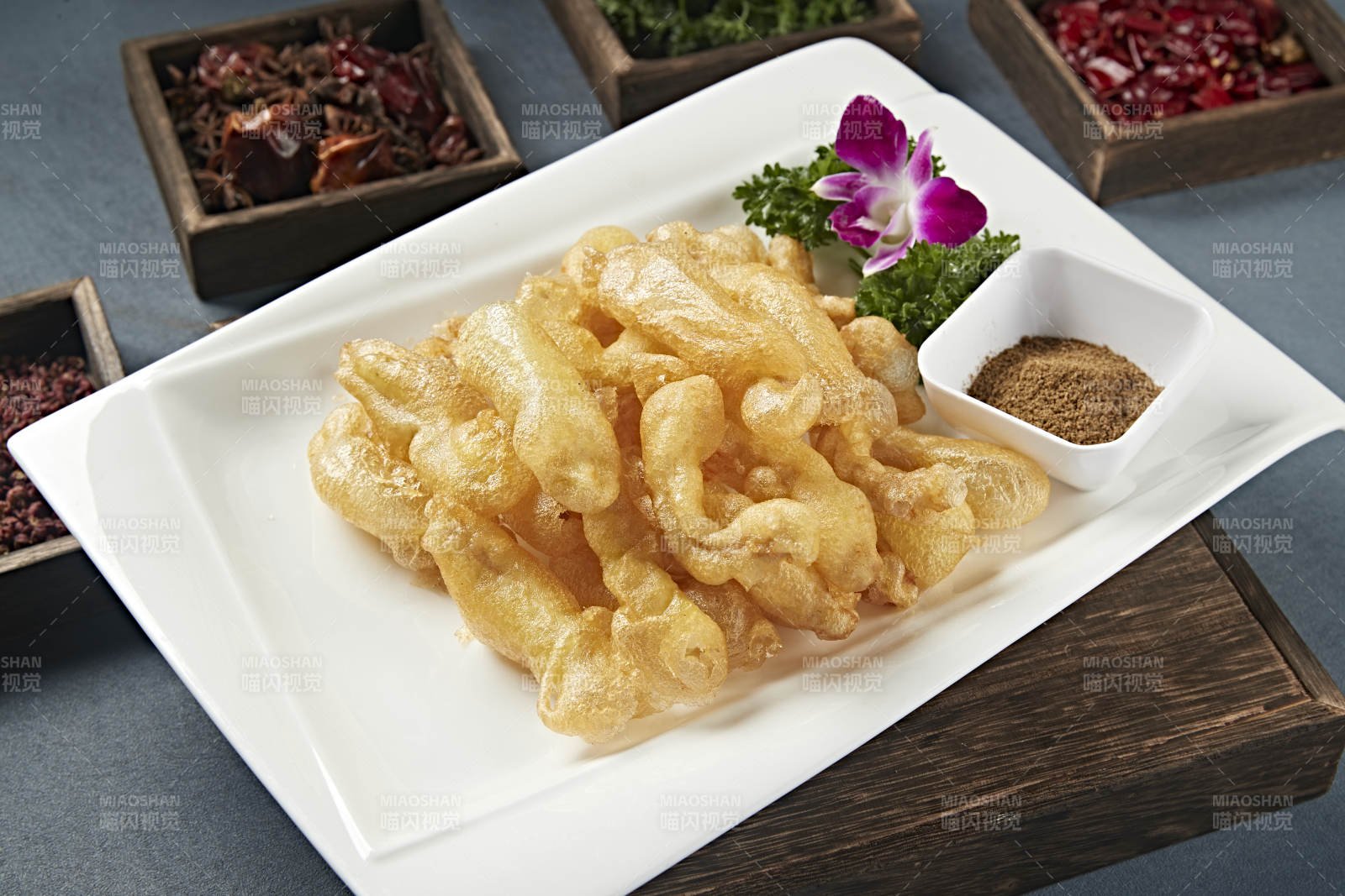 椒盐香炸气泡小酥肉图片