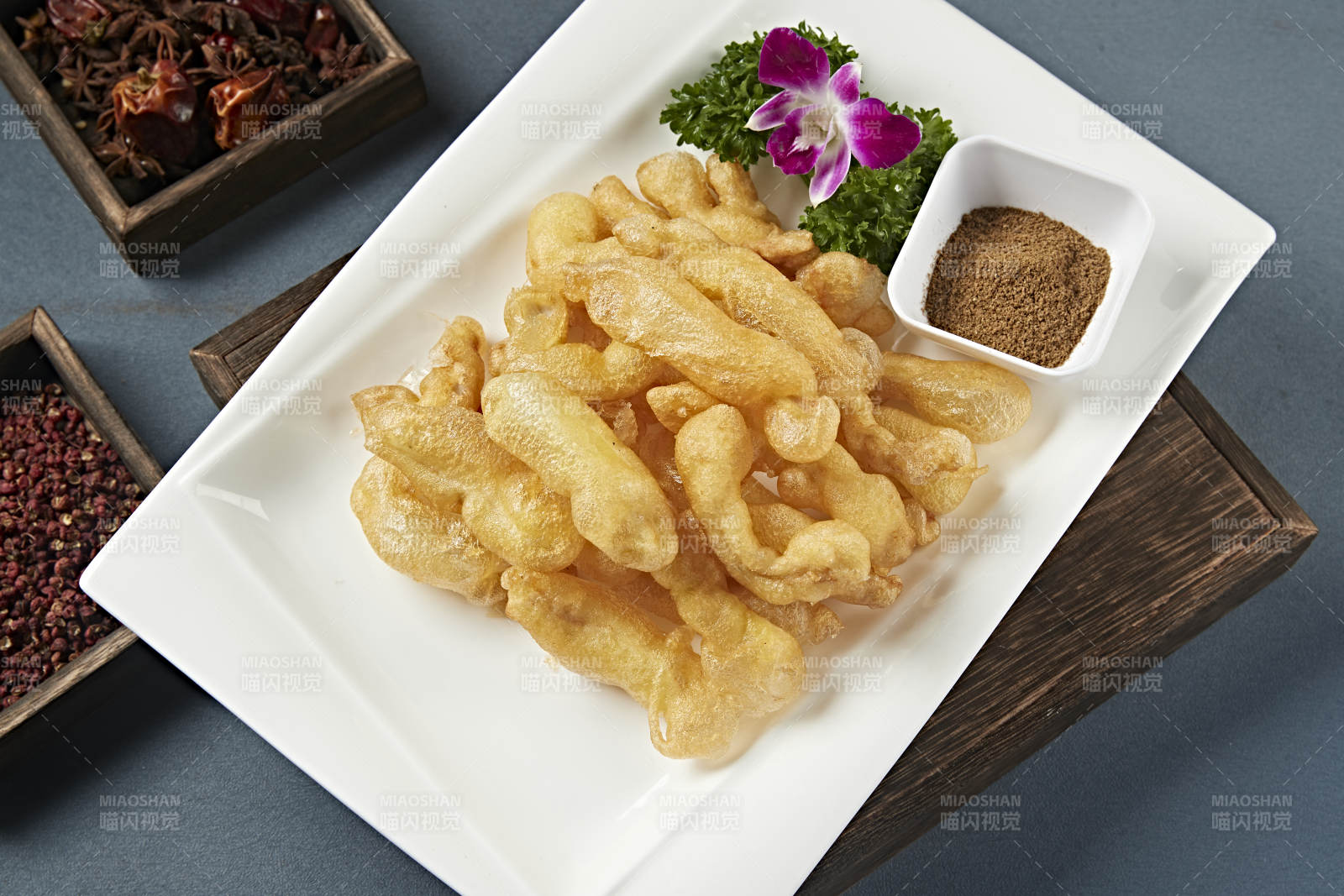 椒盐香炸气泡小酥肉图片