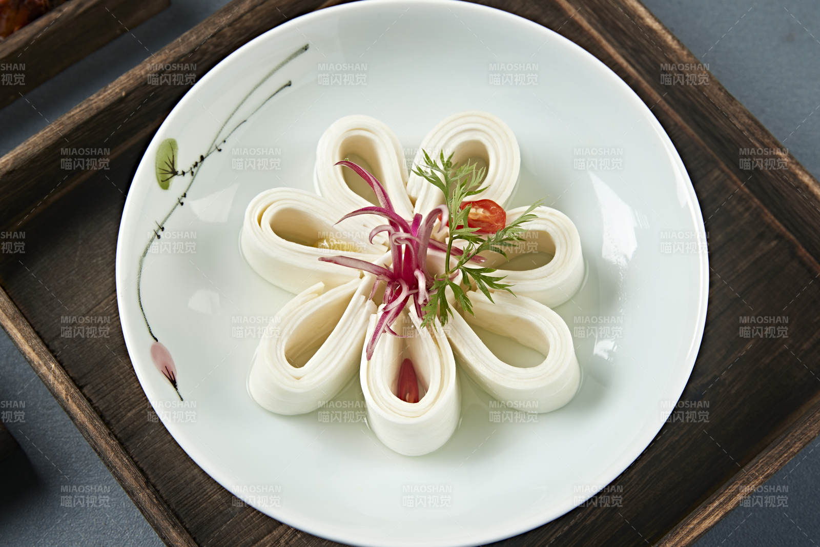 美味凉菜酸汤茭白图片