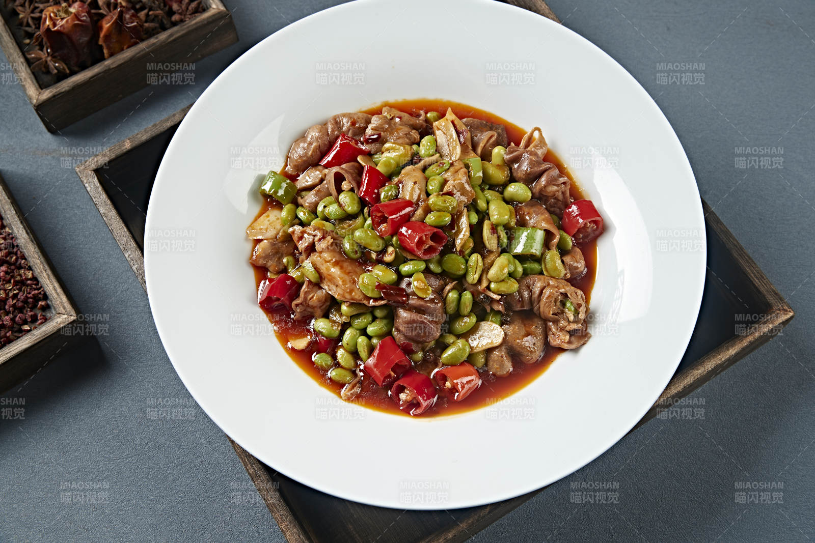 米椒青豆烧肥肠图片