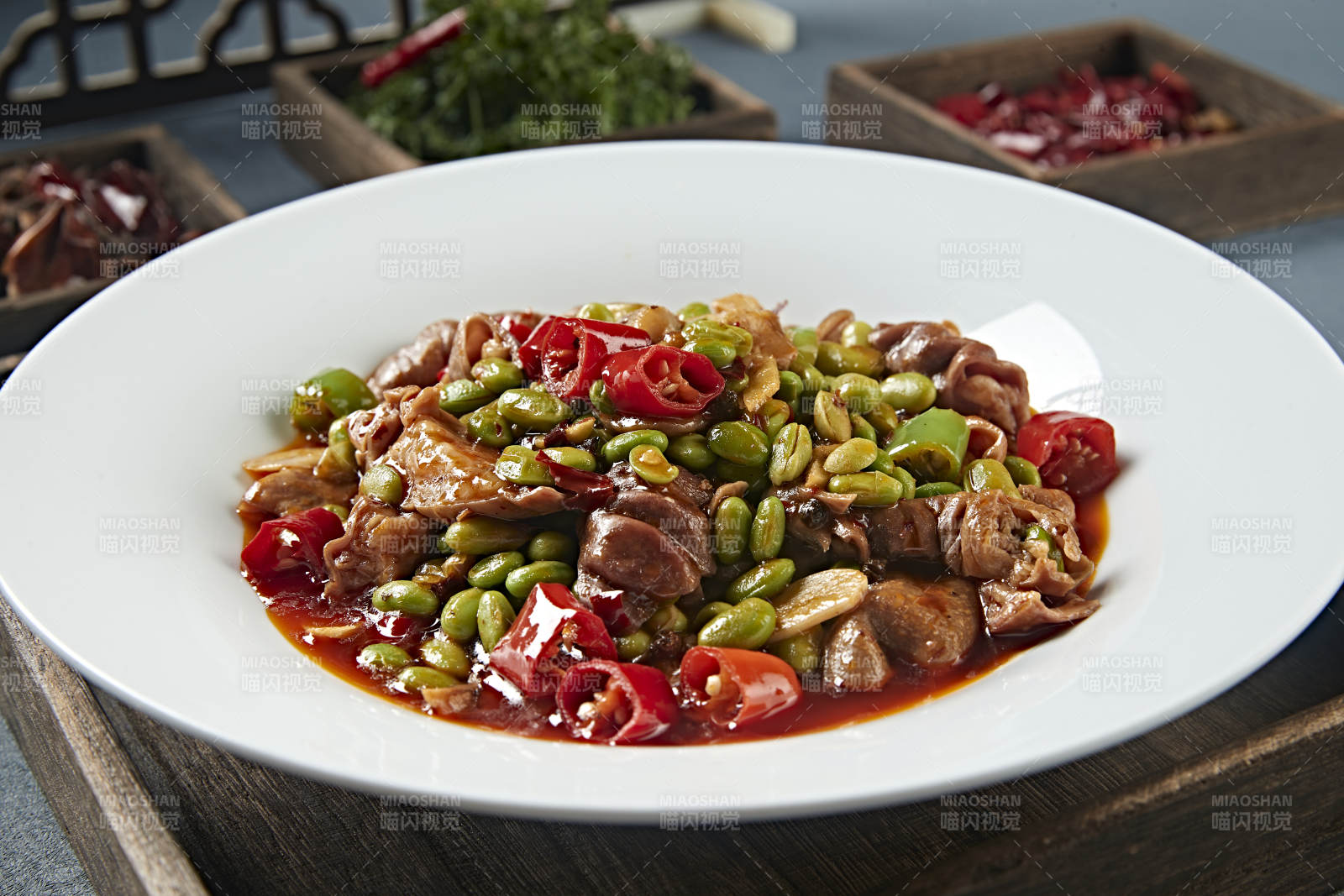 米椒青豆烧肥肠图片