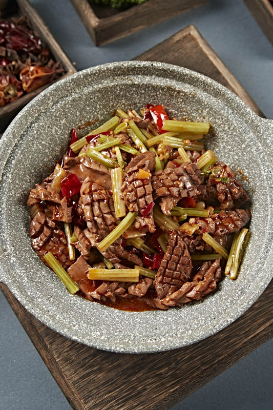 湘菜小炒剁椒西芹爆炒腰花图片