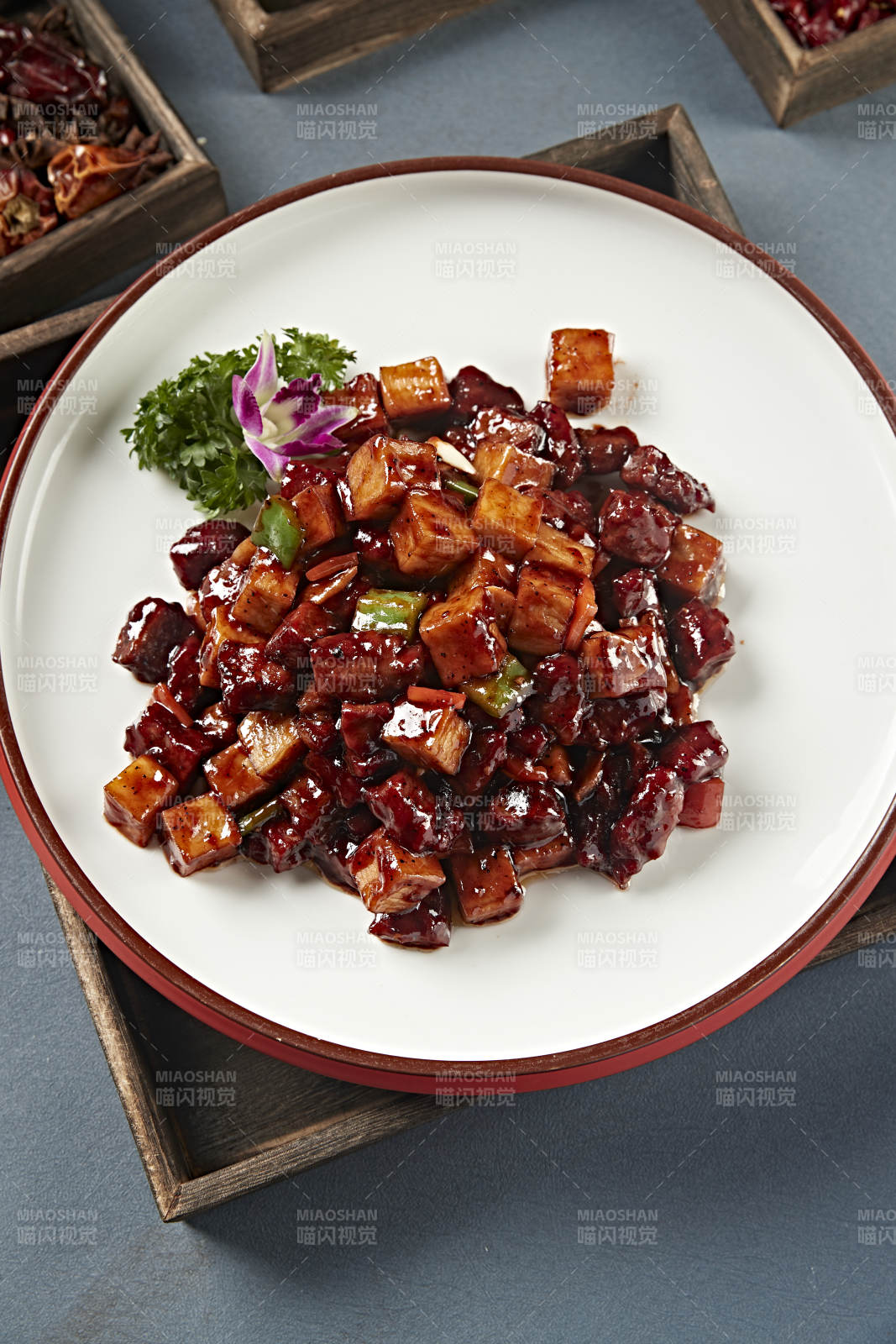 酱爆杏鲍菇牛仔粒图片