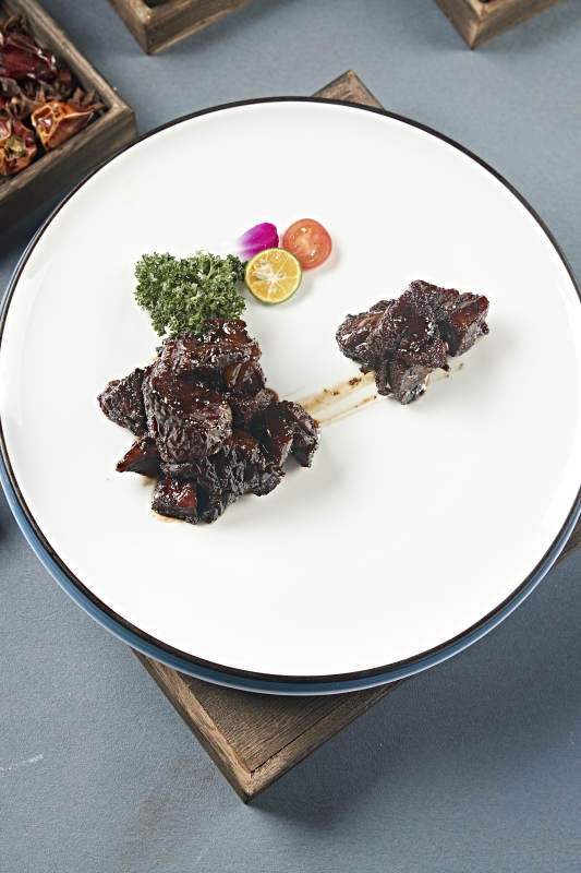 美味文火烧牛肉图片