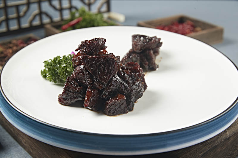 美味文火烧牛肉图片