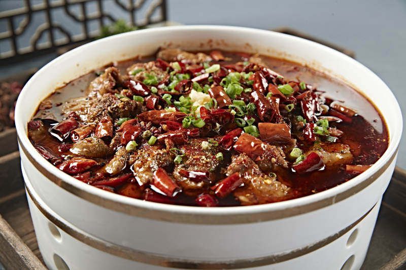 川香红油香辣水煮牛肉图片