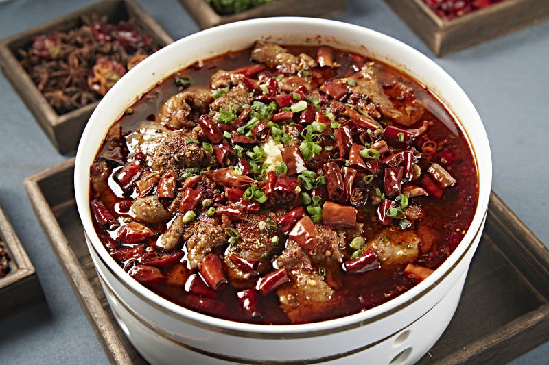 川香红油香辣水煮牛肉图片