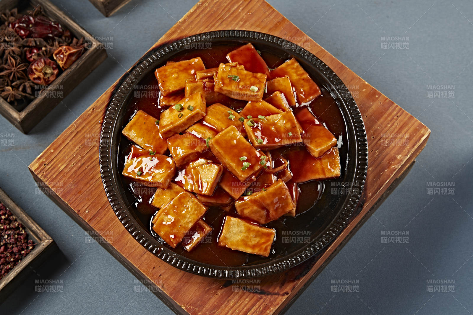 铁板浓汁香煎包浆豆腐图片