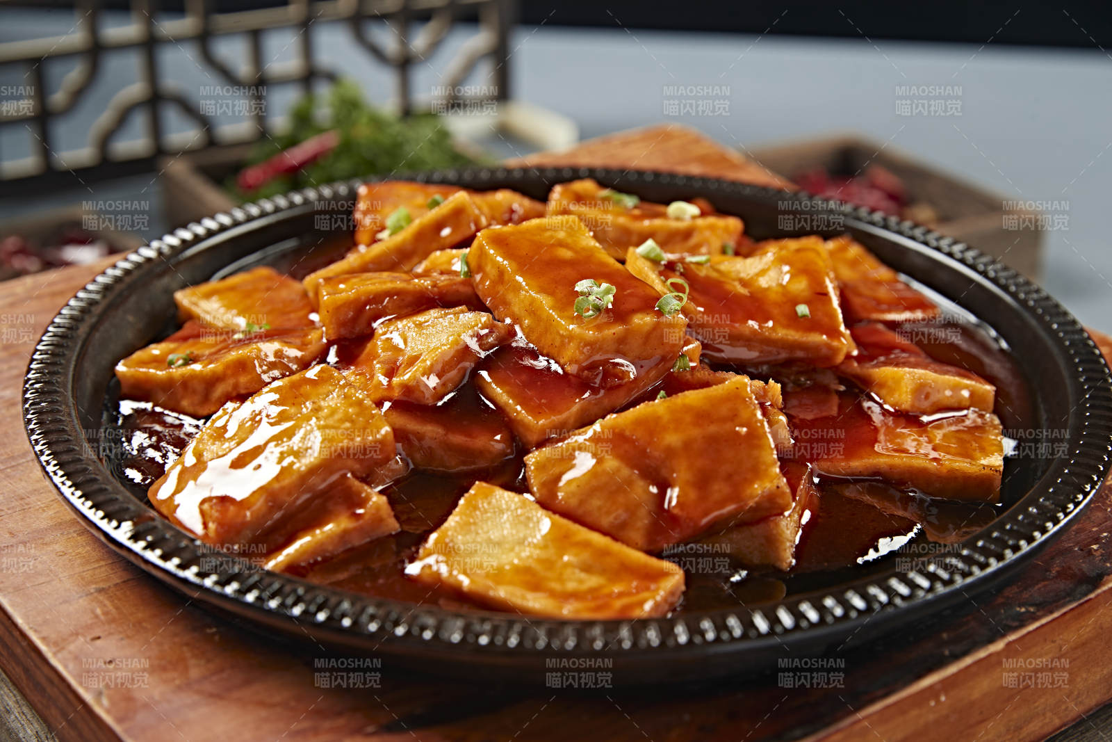 铁板浓汁香煎包浆豆腐图片