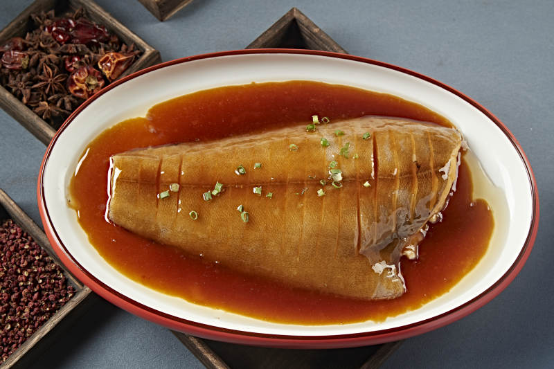 浇汁红烧鲽鱼身图片