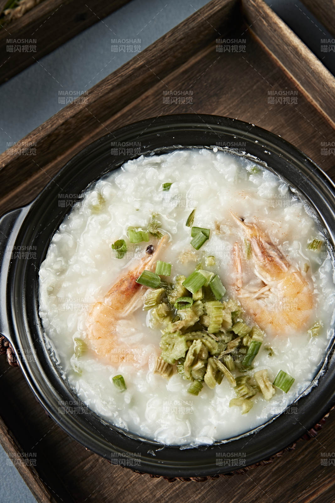 砂锅鲜虾生滚白粥海鲜粥图片