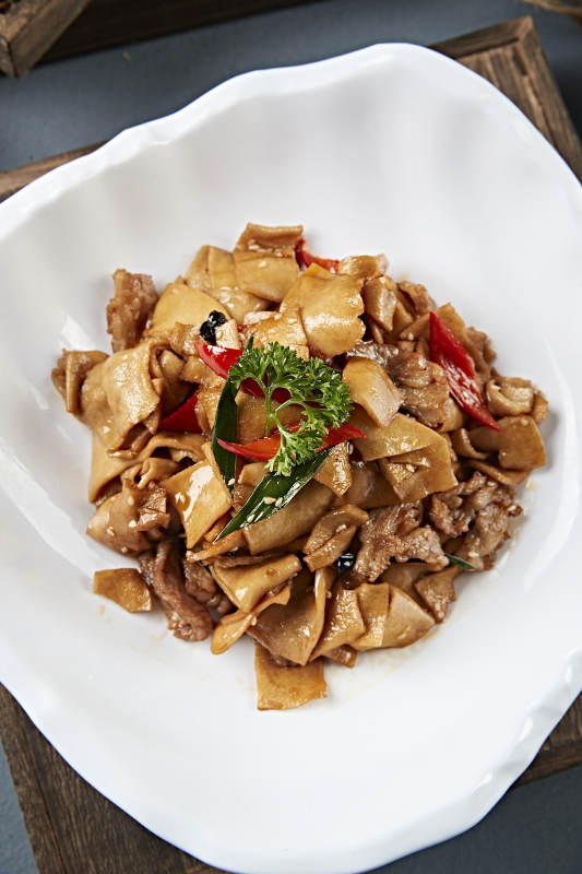 豆豉彩椒杏鲍菇片炒五花肉图片