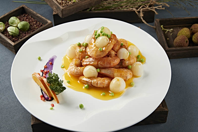 浇汁油炸荔枝深海虾图片