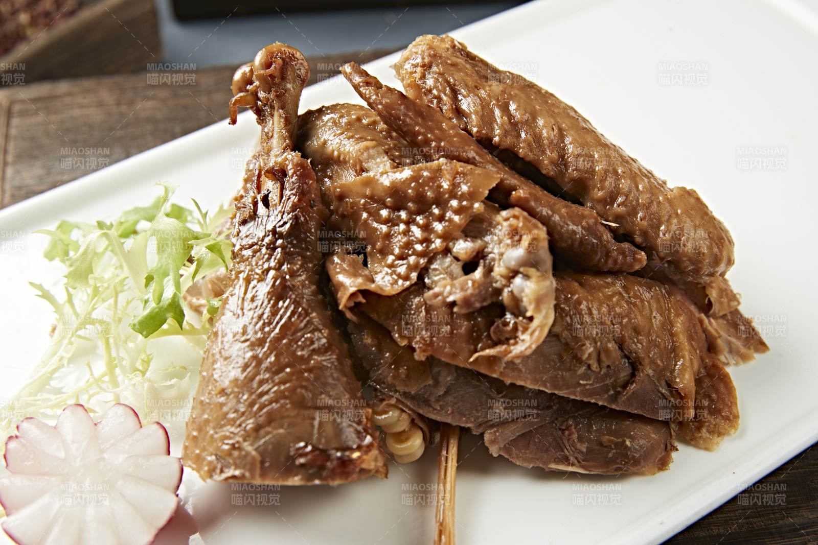 半只美味酱香鸡图片