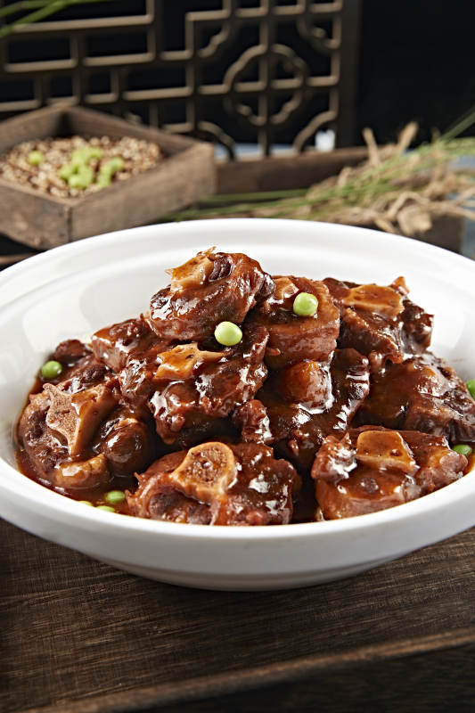 美味酱香红烧牛尾骨图片