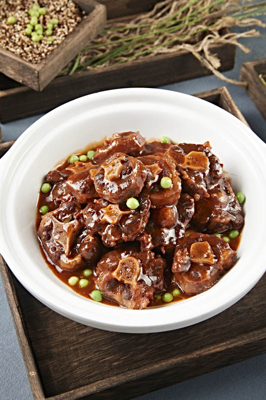 美味酱香红烧牛尾骨图片