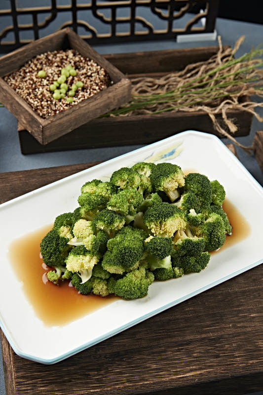 浇汁白灼西蓝花图片