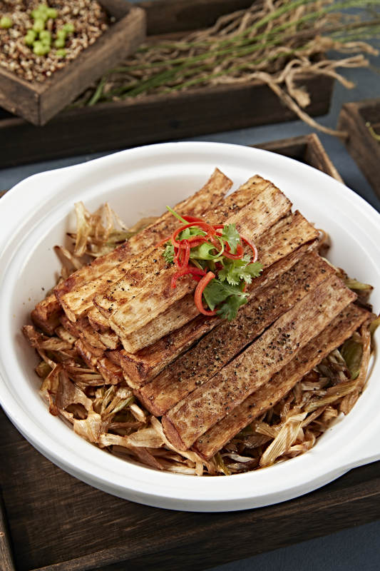 砂锅葱香藜麦焗马牙长山药图片