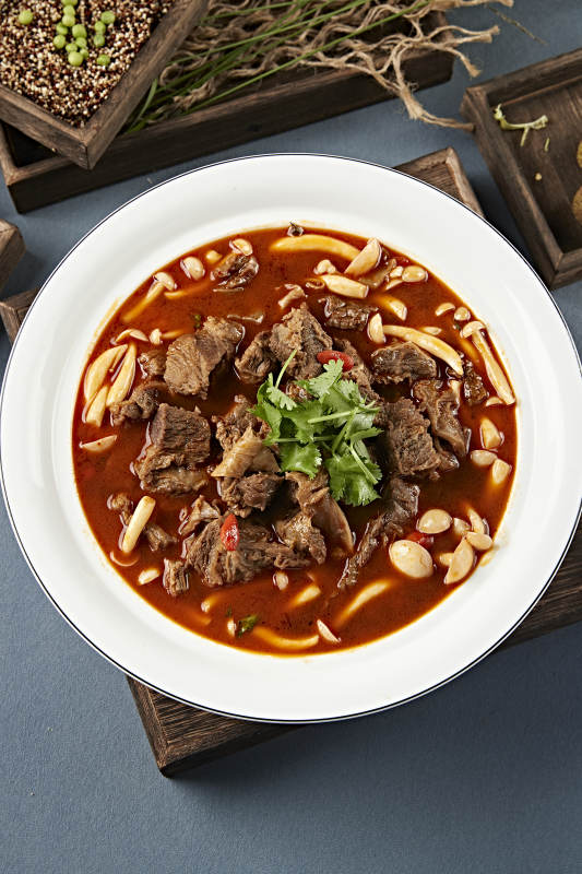 番茄汤海鲜菇炖牛腩图片