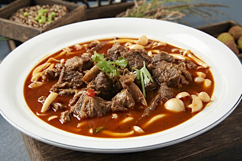 番茄汤海鲜菇炖牛腩图片