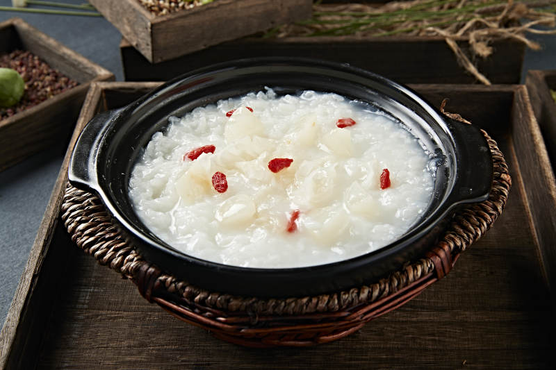 砂锅生滚银耳枸杞粥图片