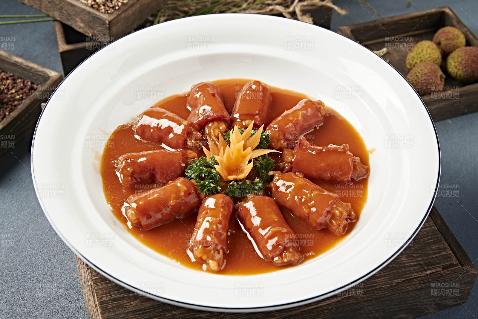 浇汁培根金针菇卷图片