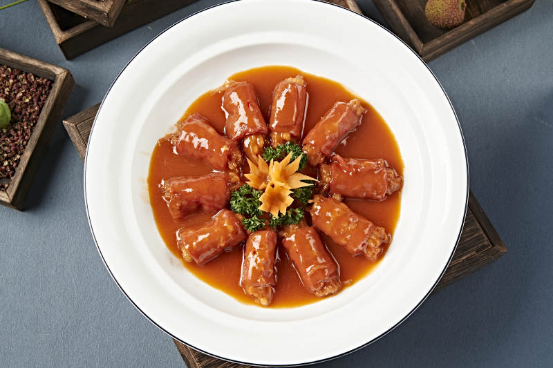 浇汁培根金针菇卷图片